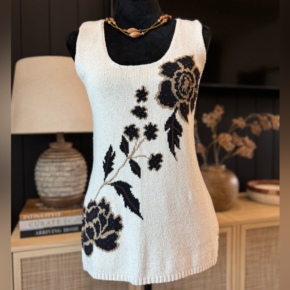 Vintage 90s Kasper knit flower top